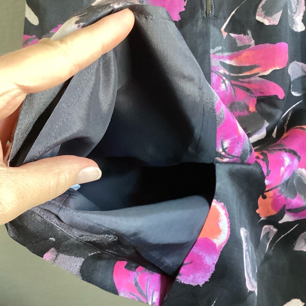 \Banana Republic\ Floral Fitted Midi Dress - Picture 16 of 16